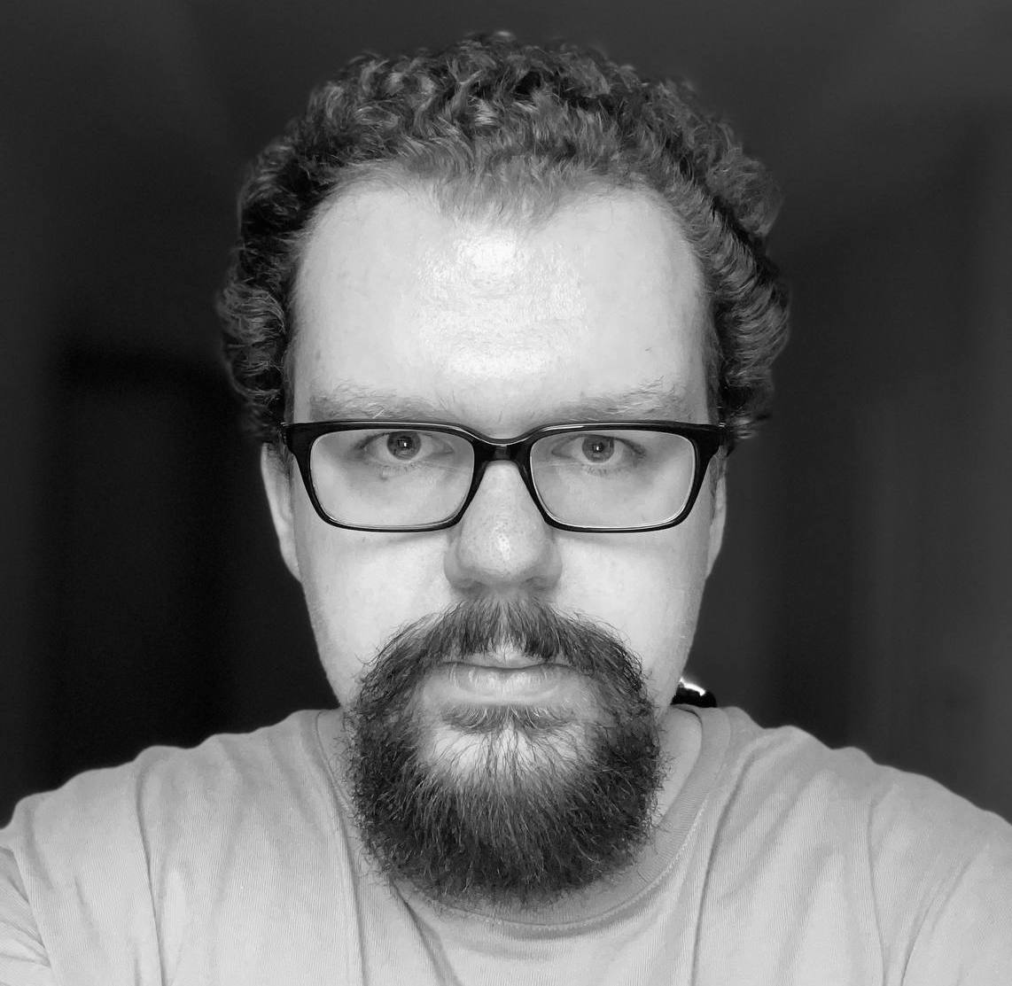 Максим Петраков